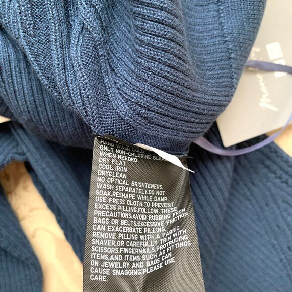 Uniqlo x Mame Kurogouchi 3D Knit Ribbed Shorts in Blue - Picture 14 of 14